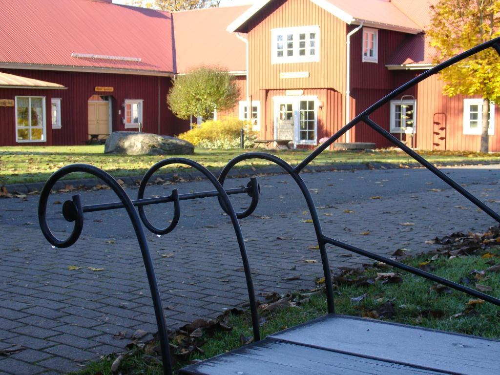 Hotel Tva Skyttlar Örby Exterior foto
